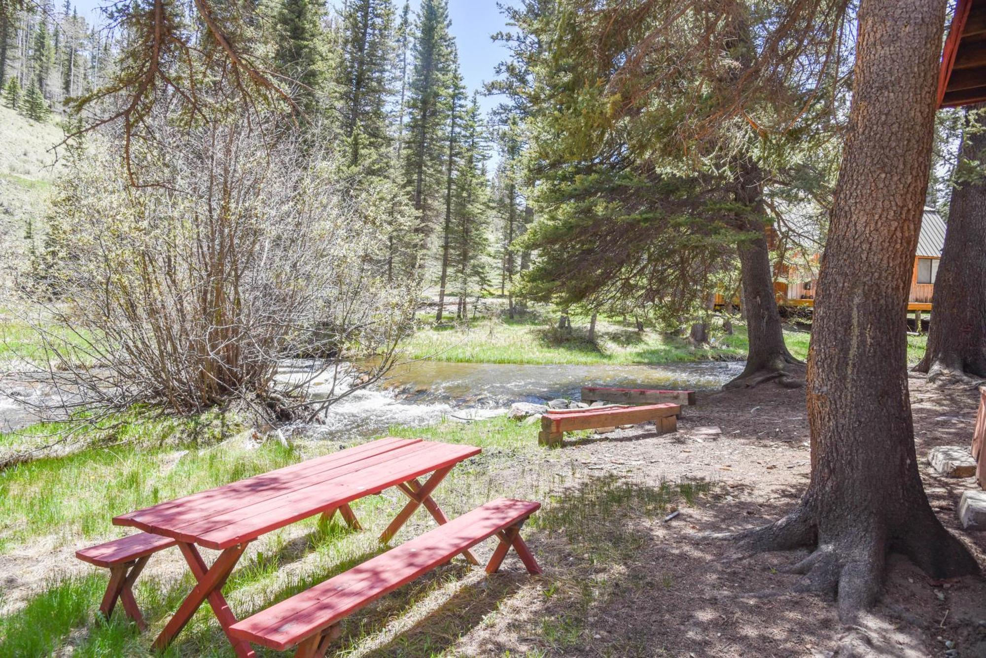 Bear Bait Cabin In Upper Valley With High Speed Wifi Red River Dış mekan fotoğraf
